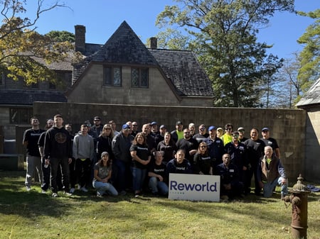 Reworld™ Volunteers Pitch In at Seatuck Environmental Association