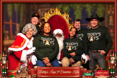 Reworld™ Volunteering at Teddy's Toys for Camden Kids